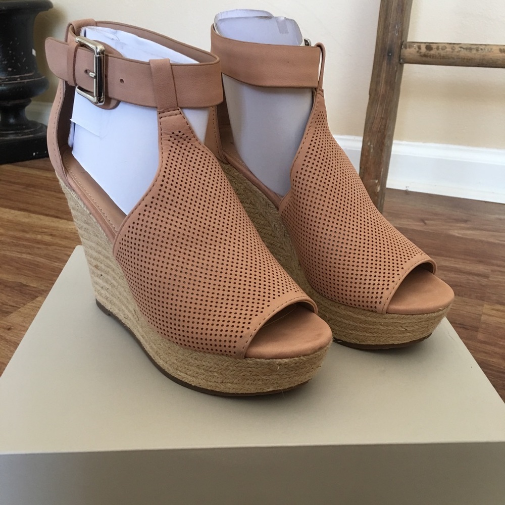 Marc fisher wedges